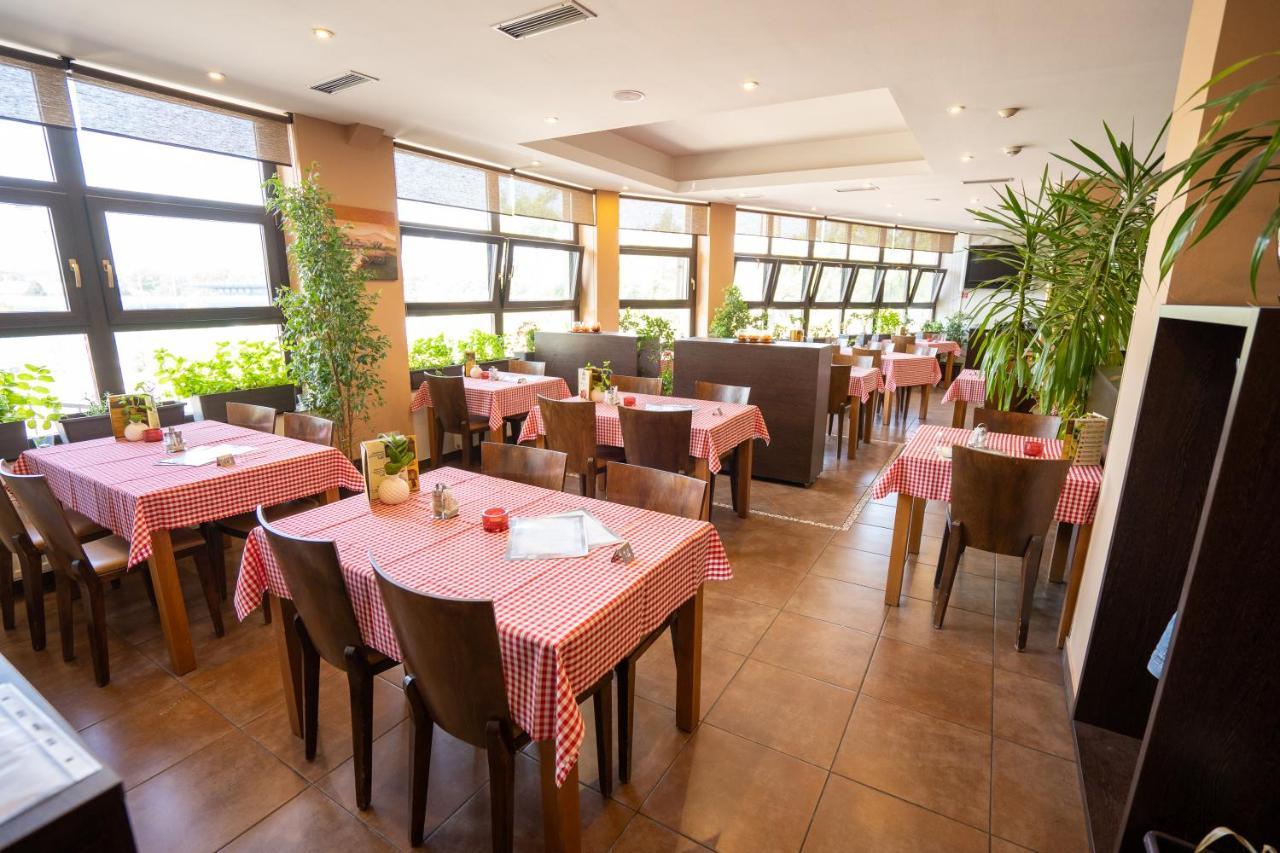 Penzion Toscana Nitra Exterior foto