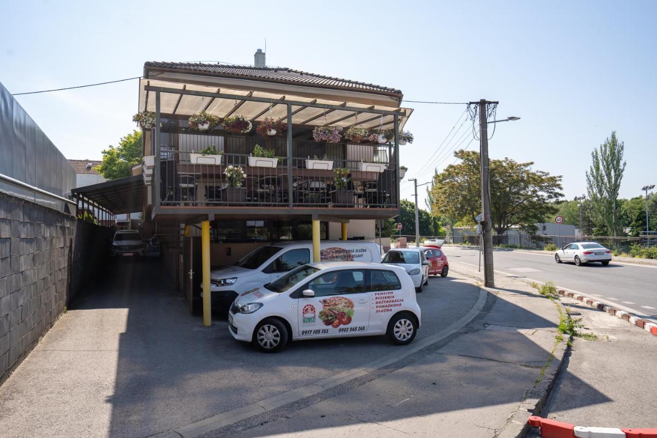 Penzion Toscana Nitra Exterior foto